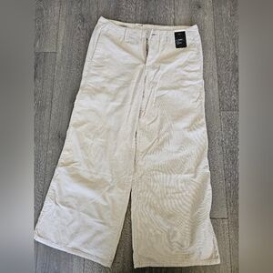 Levis Women Cream Corduroy Pants